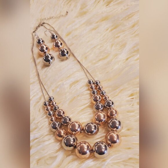 Golden 2Tone Beaded Necklace + Dazzling Earrings. 🌴 - Picture 1 of 14